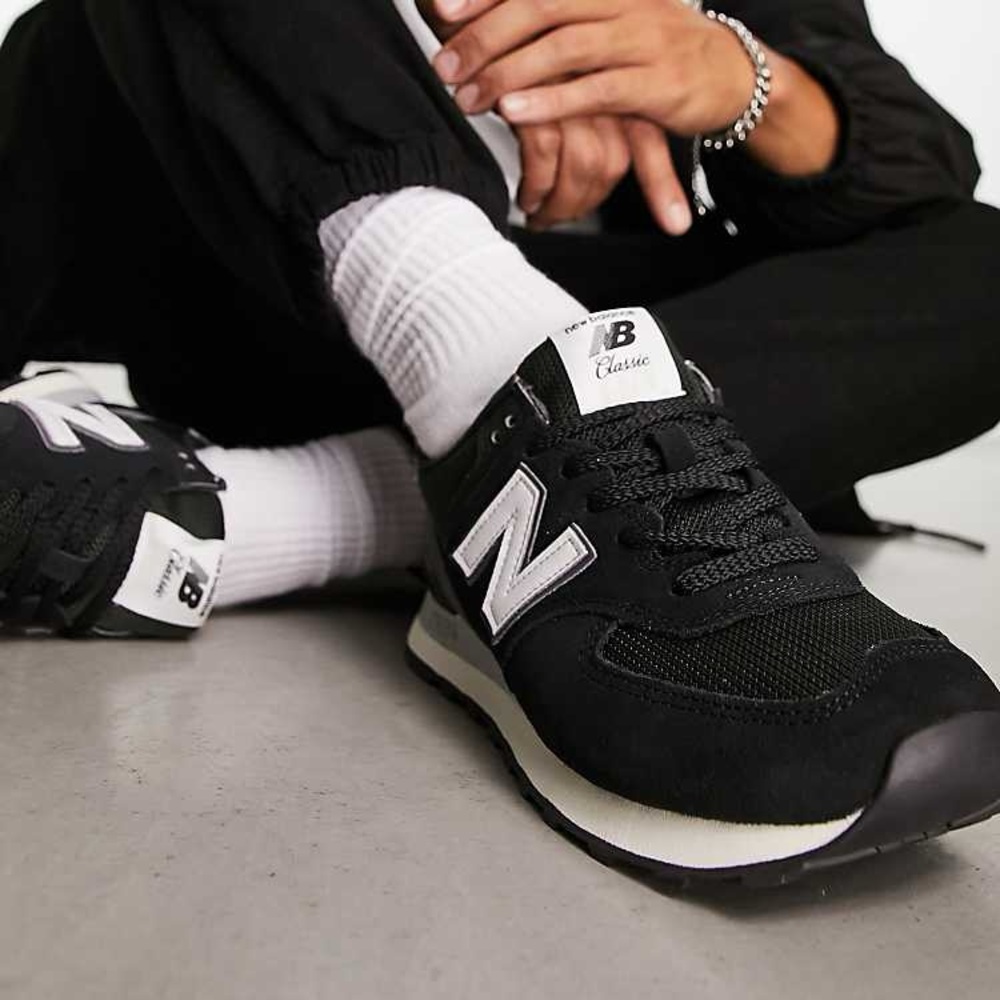 NEW BALANCE
Men's 574 Casual/ classic Sneakers